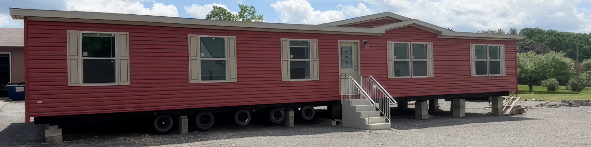 Modular home exterior built by Tri-County Homes